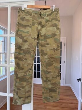 Women’s  Camouflage Utility Pants - Green Camo